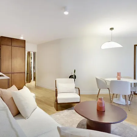 Pick A Flat's In Saint-germain - Rue De Sevres * Paris