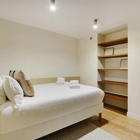Pick A Flat's In Saint-germain - Rue De Sevres *
